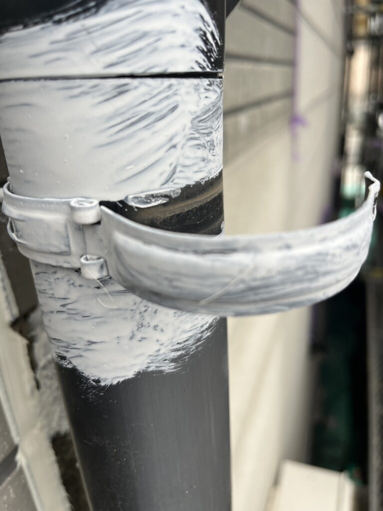 枚方市外壁塗装　雨樋バンド