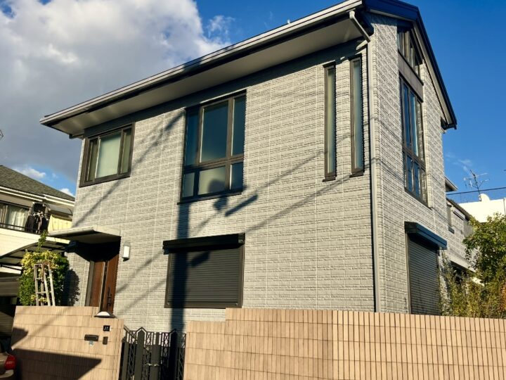 茨木市沢良木町にて外壁塗装完了です