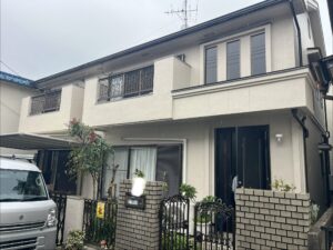 ひび割れや剥がれ欠損で外壁塗装をしました