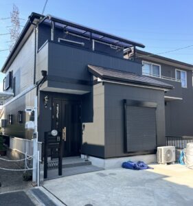 枚方市黄金町にて 経年劣化の為塗装完了しました